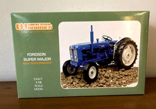 Universal Hobbies 1:16 Fordson