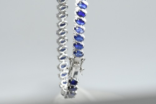 Natural blue sapphire - blue,