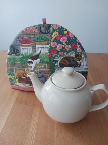 Tea cosy - tea, cosy,