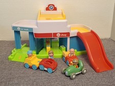 ELC Happyland Super Sounds Garage Fully Working With 4 Vehicles & 4 Figures VGC