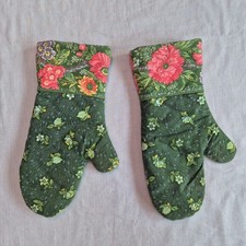 Xmas Sari Fabrics Oven Gloves Green Floral vintage cotton oven gloves Vintage