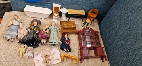 Bundle dolls house - dolls,
