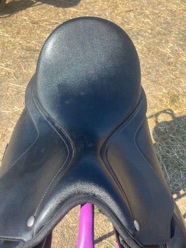 Black wintec wide saddle - black,
