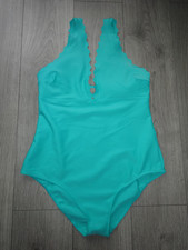 M&S MARKS & SPENCER AQUA NEOPRENE SCALLOP PLUNGE SWIMMING COSTUME SIZE 20 LONG