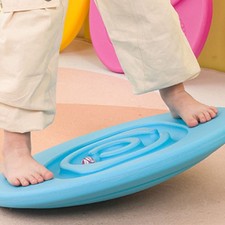 Kid rocking snail balance - snail,