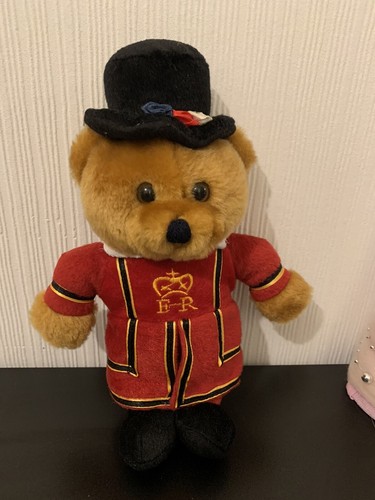 Queens beefeater plush bear - beefeater,