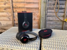 Beats Solo 2 Wired Headphones - Gloss Black & Red - With Box, Manual & Case