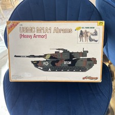 Cyber-Hobby 9125 - 1/35 USMC