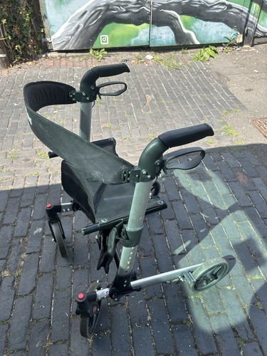 Shows drive medical fold - a,