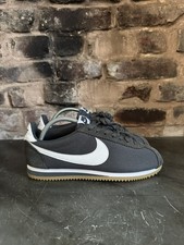 Rare 2017 nike - v,