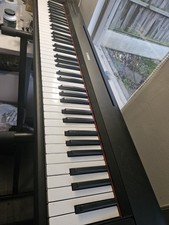 Yamaha NP-35WH Piaggero