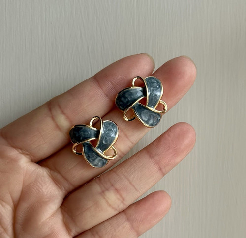 Blue enamel knot - blue,