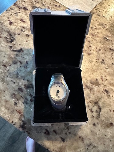 Oakely icon time bomb watch - time,
