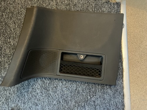 Right rear trim bose - rear,