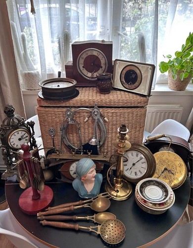 Huge vintage antique job - &,