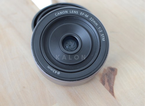 Canon 22mm f 2 stm - f/2,