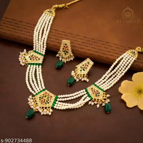 Gold plated jewellery set - plated,