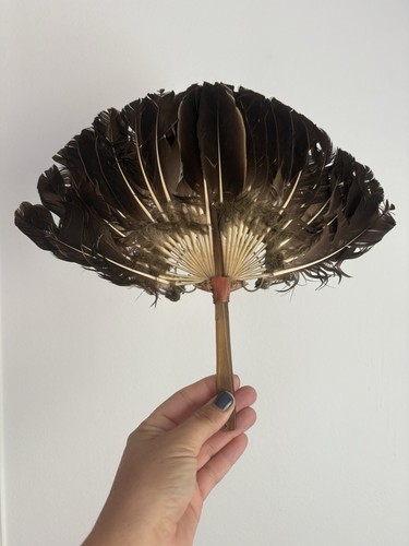 Vintage antique fixed feather - fixed,