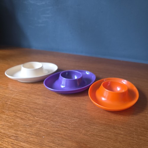 Vintage plastic egg cups - ,