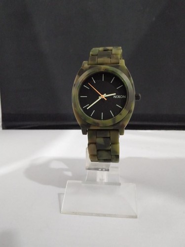 Nixon quartz more used - more, is