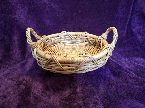 Oval wicker bread fruit - wicker,