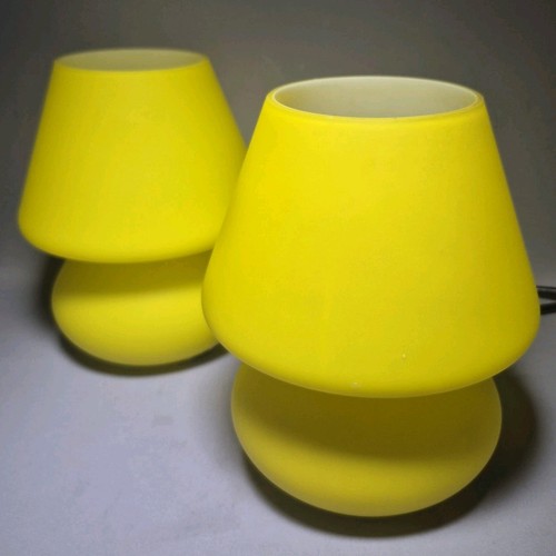 Pair yellow glass - yellow,