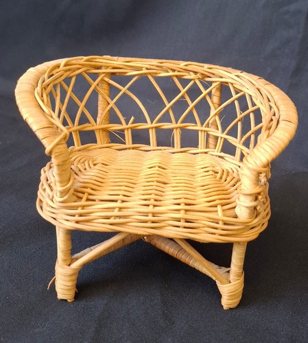 Lovely peacock wicker - lovely,