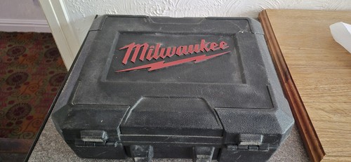 Milwaukee m18cblpd 402c - milwaukee, m18cblpd-402c