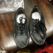 UK8 CAPEZIO  black Leather