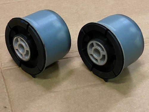 Pair rear axle beam - of,