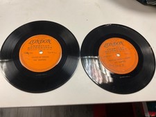 UK LONDON. 2 ONE SIDED DEMOS