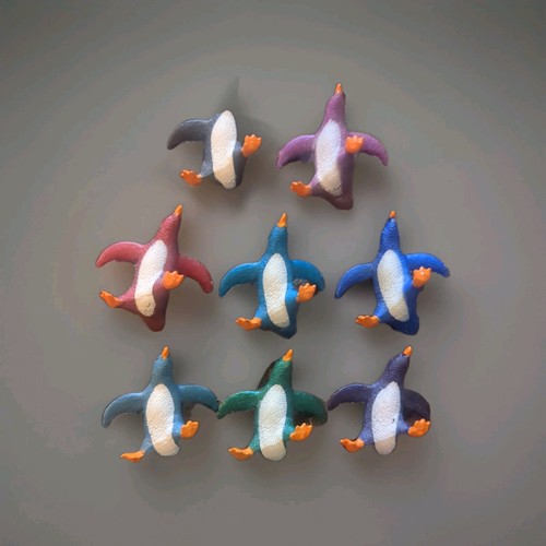Miniature penguin figures 8 - figures, x