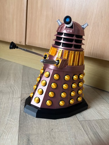 Doctor who bronze - who, gold/