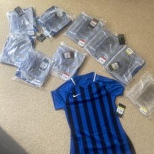 Women’s Nike Team Football Kit  x9 shirts S /M/L - RRP £242 - brand new 