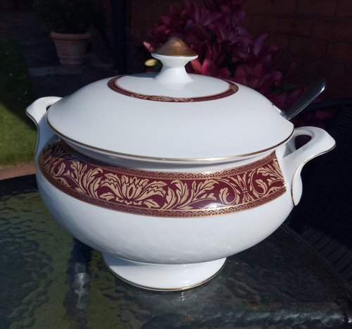 Royal doulton tennyson soup - royal,
