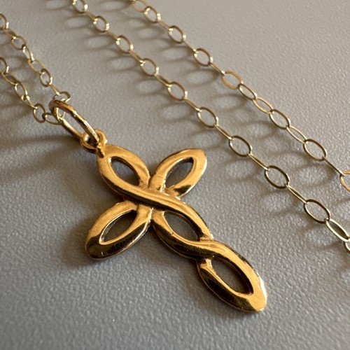 9ct yellow gold celtic cross - yellow,