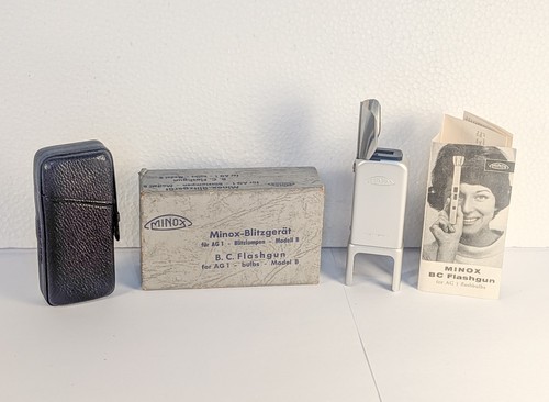 Minox flashgun with case - flashgun,
