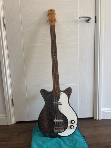 Danelectro long scale bass - dc,
