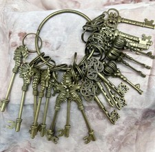 Set of 20 Large Skeleton Keys