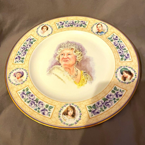 Royal doulton classics - royal, queen