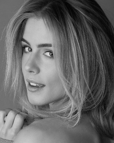 Emily bett rickards 8x10 - emily, photo