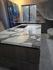 White quartz kitchen worktop