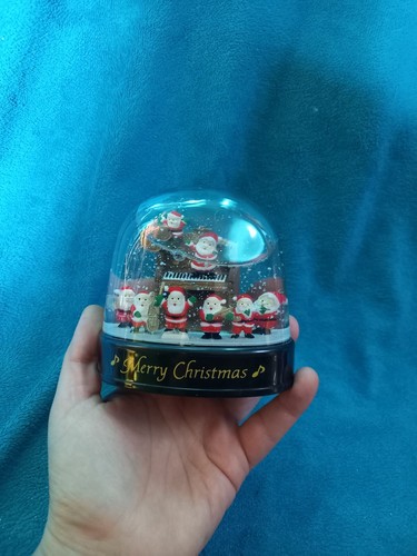Vintage well snow globe - vintage,