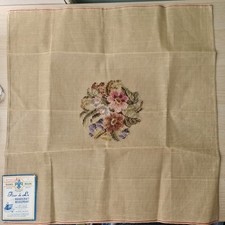 Fleur De Lis Vtg Tapestry Needlepoint Canvas Floral Embroidery ( paper Label )