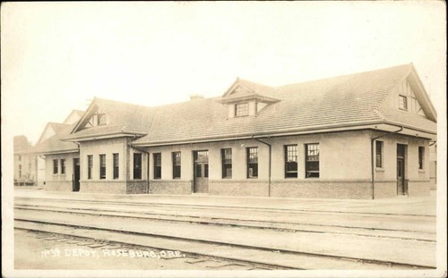Roseburg oregon train - oregon, or