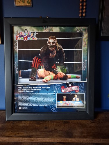 Wwe wrestlemania framed - wwe,