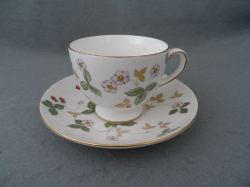 Wedgwood wild strawberry cup - wild,