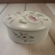 Aldridge Pottery Co (Longton) Ltd, Stoke on Trent Staffordshire Trinket Box