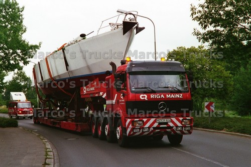 Truck photo mercedes benz - truck,