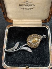 Elegant Calla Lily Flower Pin